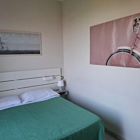Fare Bnb - Room Del Parco Реджонель-Эмилия Экстерьер фото